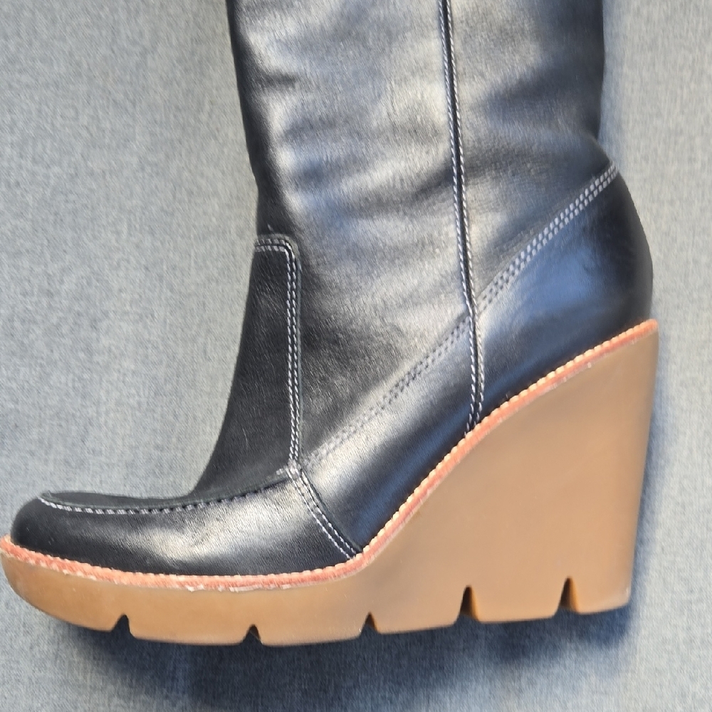 Michael Kors Black and Tan Heeled Boots - Picture 10 of 16